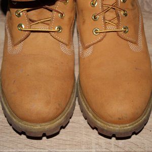 Timberland boots. 12M. Color tan